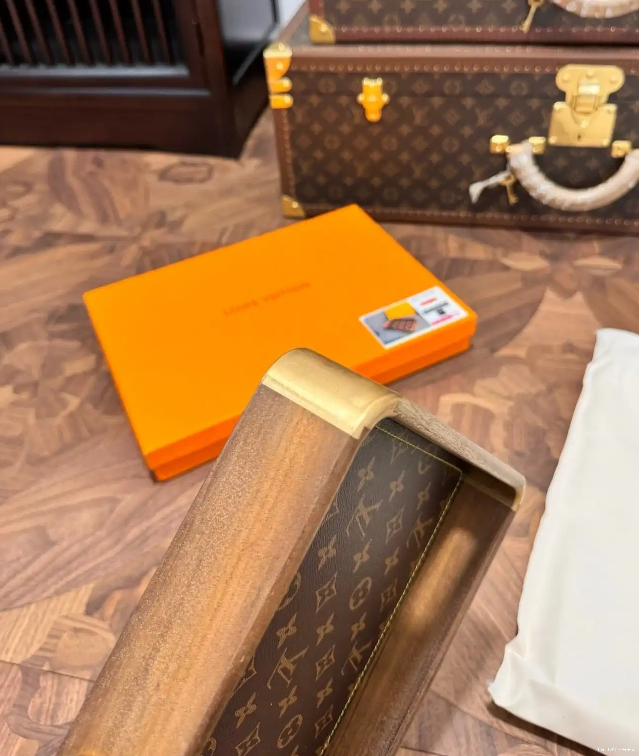 CUSTOM LV SERVING TRAY 0509